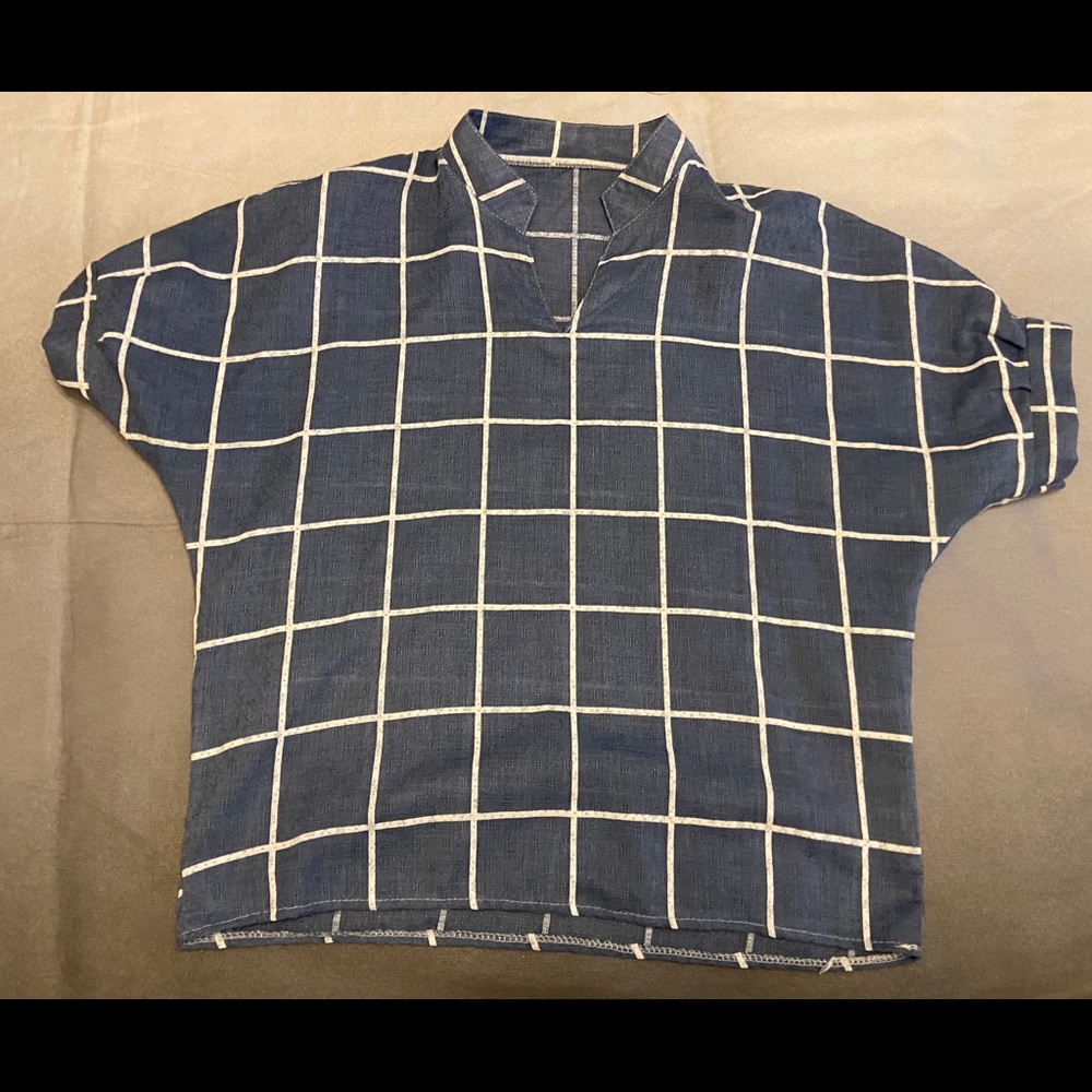 Crop Top shirt with bell sleeves